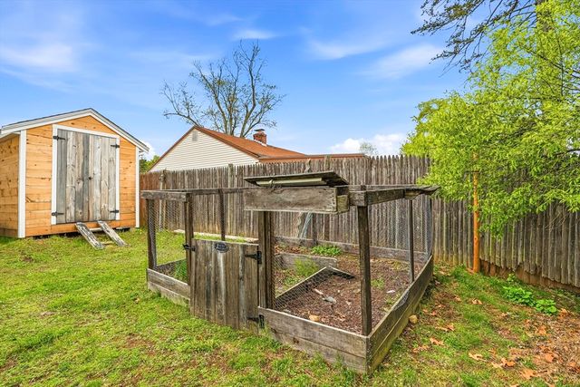 18 Brookfield Ter, Framingham, MA 01701