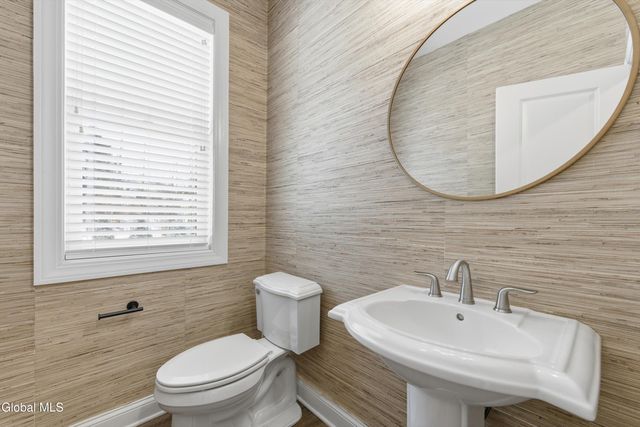 13 Catalina Drive, Ballston Spa, NY 12020