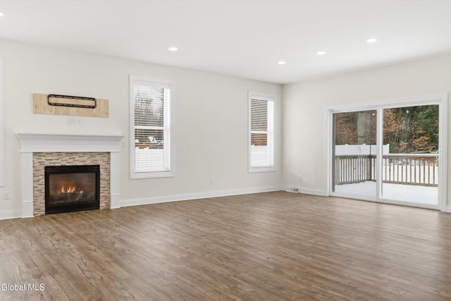 13 Catalina Drive, Ballston Spa, NY 12020