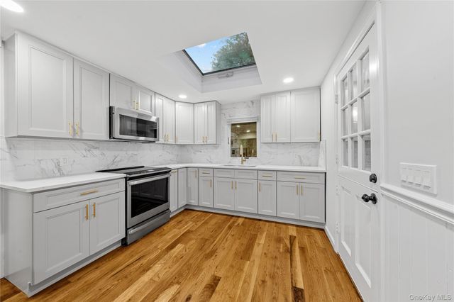 57 Eastwood Road, Miller Place, NY 11764