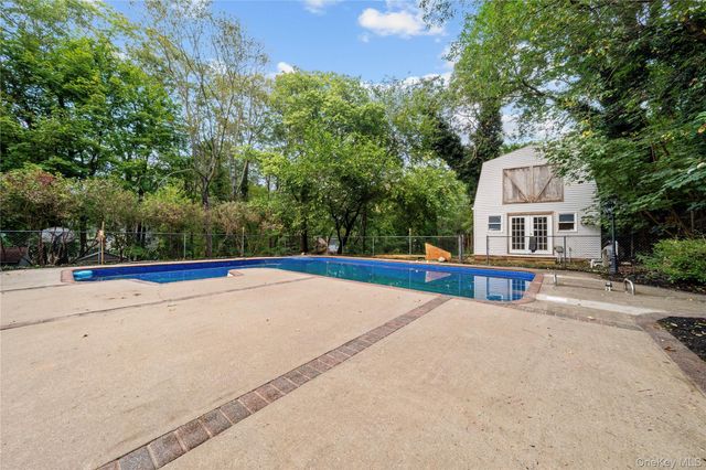 57 Eastwood Road, Miller Place, NY 11764