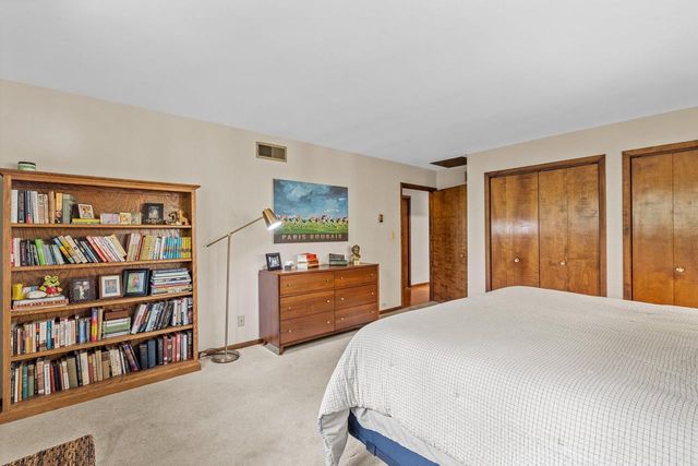 W347S4948 Waterville ROAD, Dousman, WI 53118