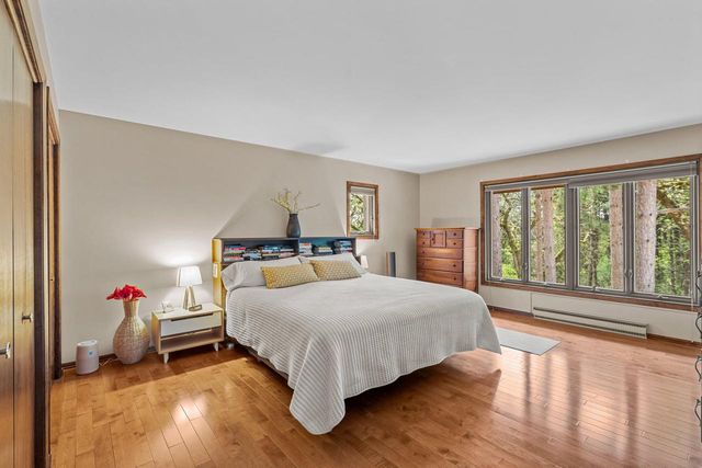 W347S4948 Waterville ROAD, Dousman, WI 53118