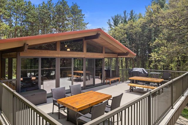 W347S4948 Waterville ROAD, Dousman, WI 53118