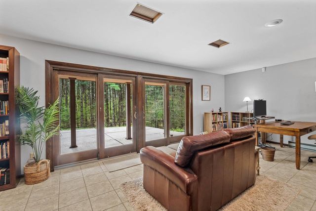 W347S4948 Waterville ROAD, Dousman, WI 53118