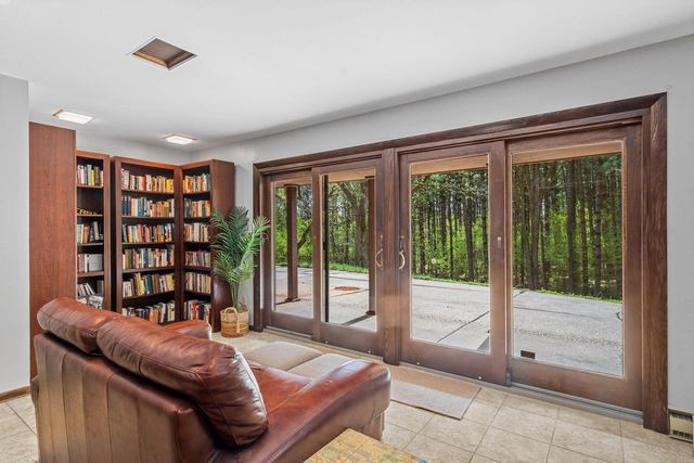 W347S4948 Waterville ROAD, Dousman, WI 53118