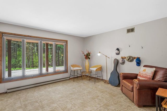 W347S4948 Waterville ROAD, Dousman, WI 53118