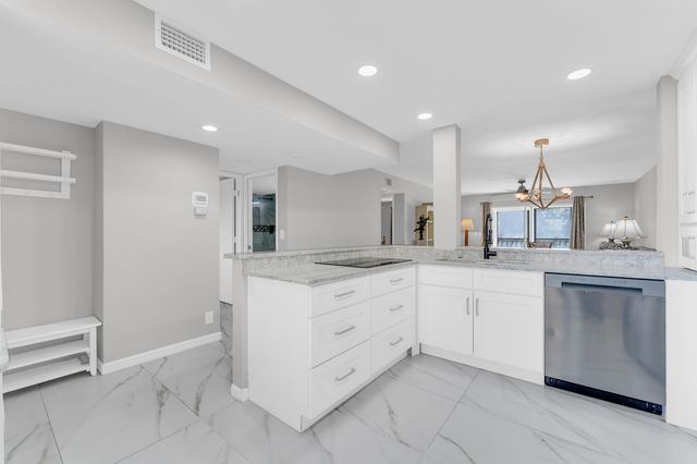 7192 Huntington Lane 307, Delray Beach, FL 33446