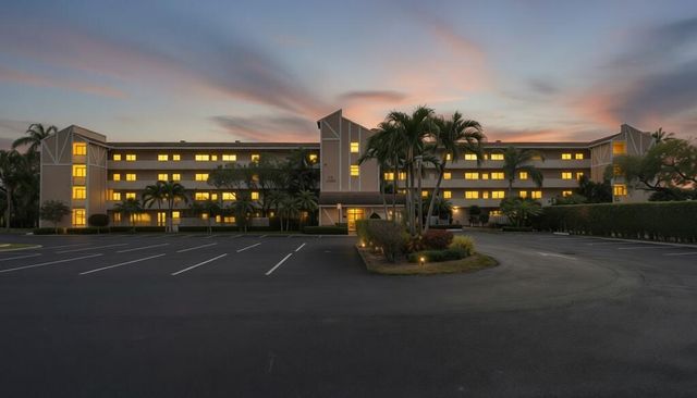 7192 Huntington Lane 307, Delray Beach, FL 33446