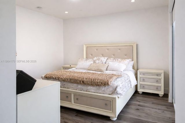 10464 NW 66th St, Doral, FL 33178