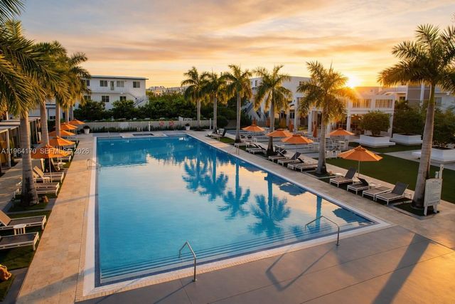 10464 NW 66th St, Doral, FL 33178