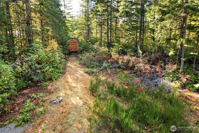 6077 Minnig Lane NW, Seabeck, WA 98380