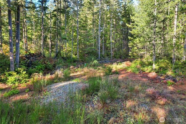 6077 Minnig Lane NW, Seabeck, WA 98380