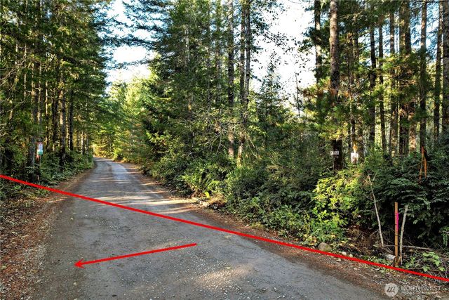 6077 Minnig Lane NW, Seabeck, WA 98380