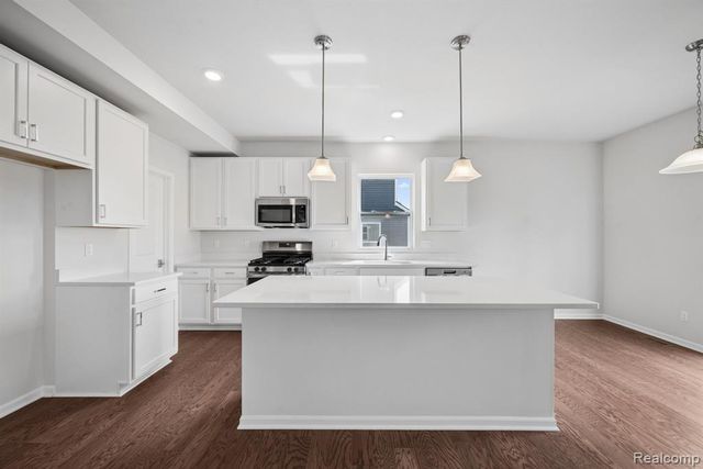 27137 Silo Drive, Saline, MI 48176