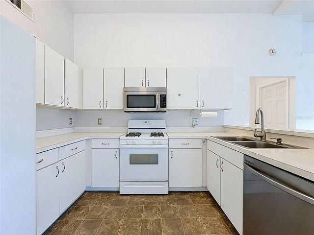 213 VIA MARIEL EAST DRIVE, Davenport, FL 33896