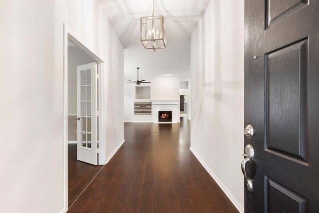 35 Auburn Path Drive, The Woodlands, TX 77382