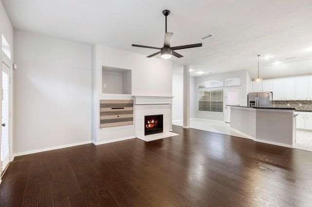 35 Auburn Path Drive, The Woodlands, TX 77382