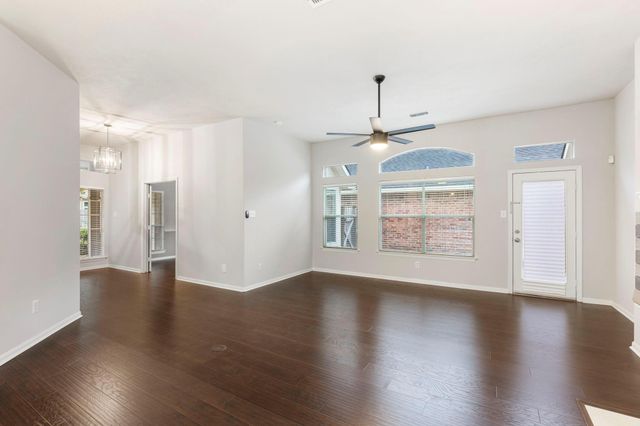 35 Auburn Path Drive, The Woodlands, TX 77382