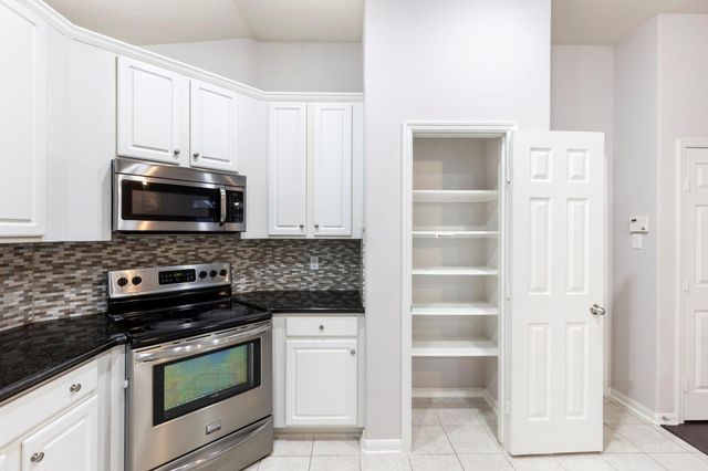 35 Auburn Path Drive, The Woodlands, TX 77382