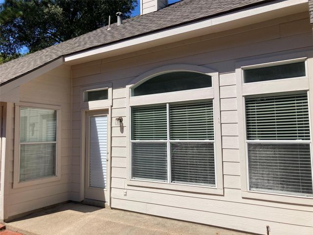 35 Auburn Path Drive, The Woodlands, TX 77382