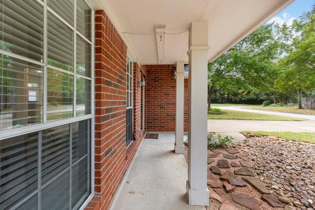 35 Auburn Path Drive, The Woodlands, TX 77382