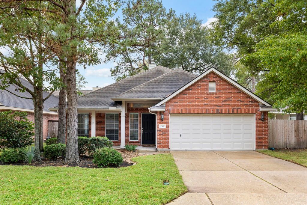 35 Auburn Path Drive, The Woodlands, TX 77382