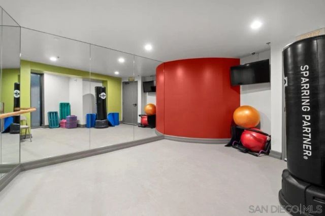 100 Harbor Drive 906, San Diego, CA 92101