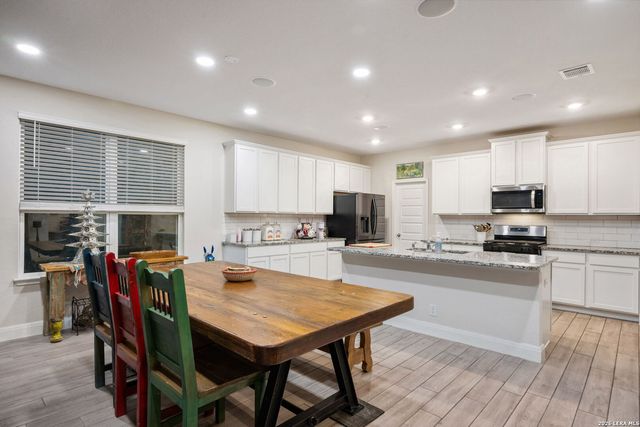 21902 Santa Elena Cyn, San Antonio, TX 78258