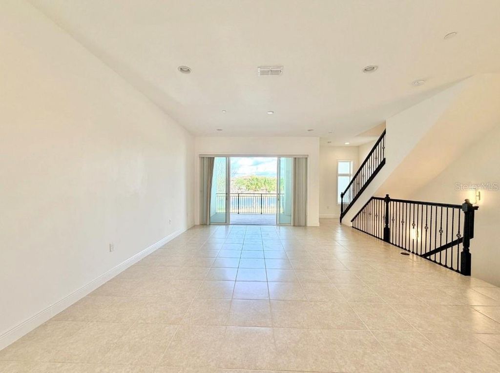 Image 15 of property listing at 9886 BUCKLOW HILL DRIVE, Orlando, FL 32832