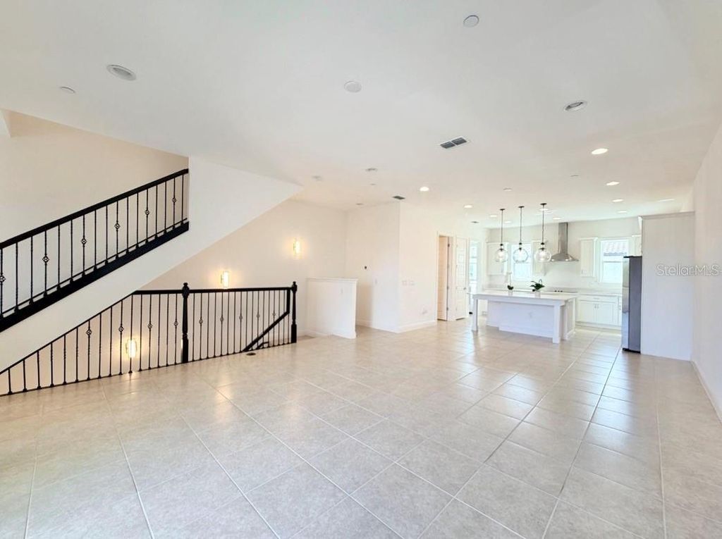 Image 17 of property listing at 9886 BUCKLOW HILL DRIVE, Orlando, FL 32832