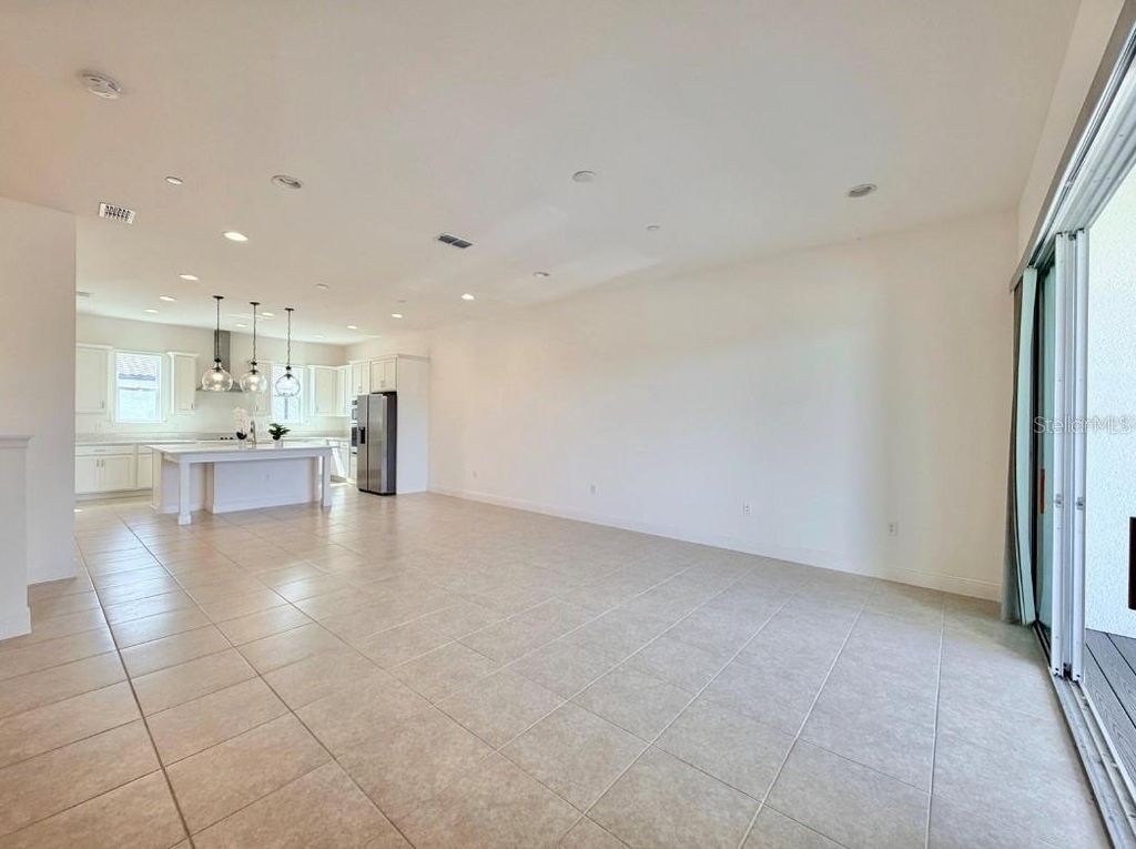 Image 18 of property listing at 9886 BUCKLOW HILL DRIVE, Orlando, FL 32832