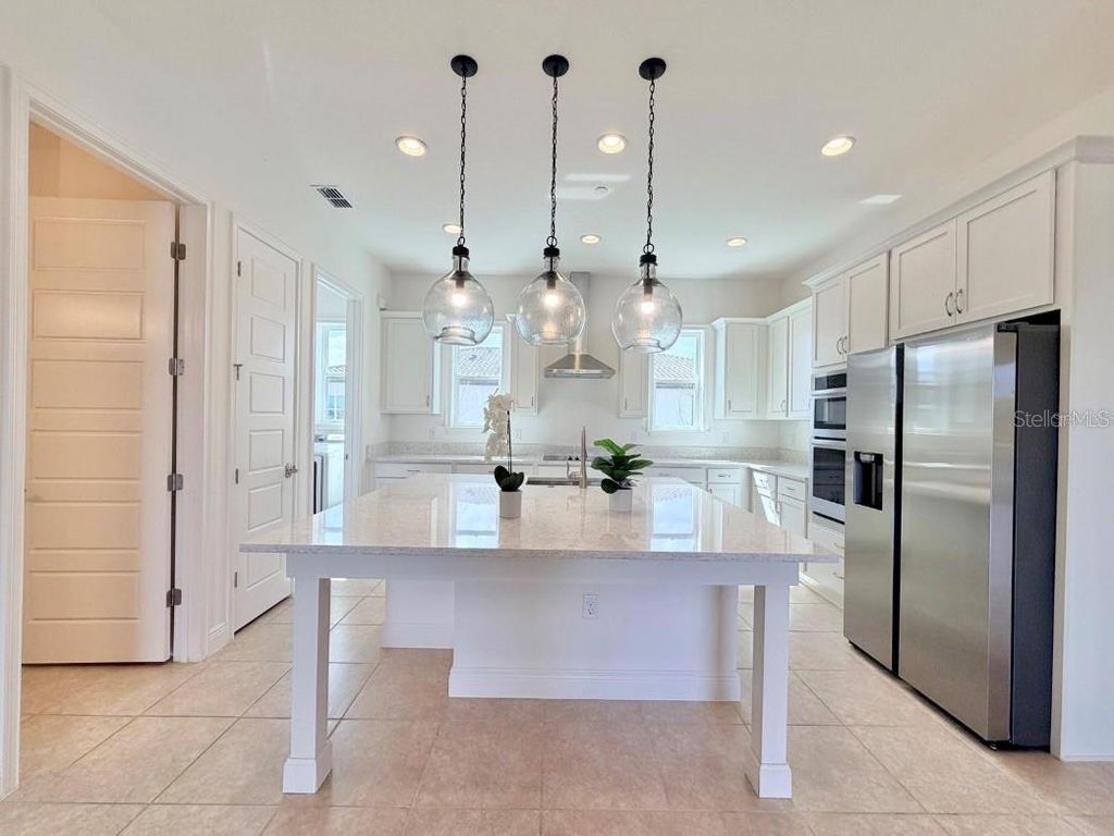 Image 21 of property listing at 9886 BUCKLOW HILL DRIVE, Orlando, FL 32832