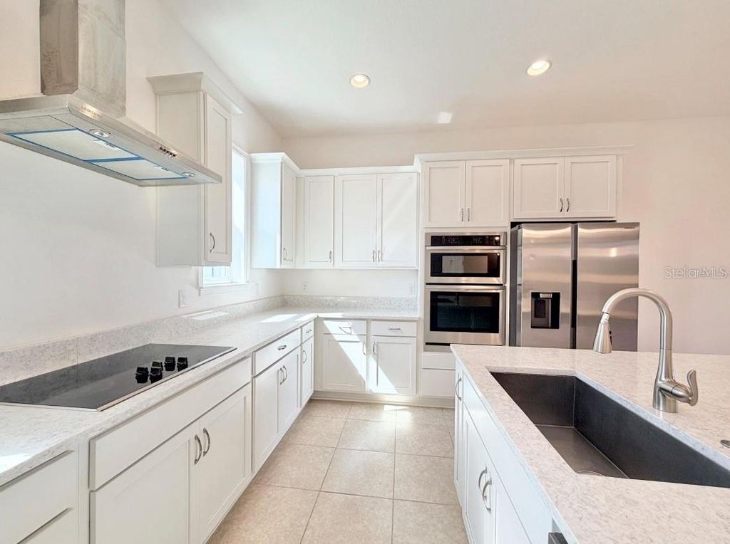 Image 24 of property listing at 9886 BUCKLOW HILL DRIVE, Orlando, FL 32832