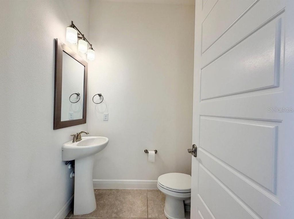 Image 28 of property listing at 9886 BUCKLOW HILL DRIVE, Orlando, FL 32832