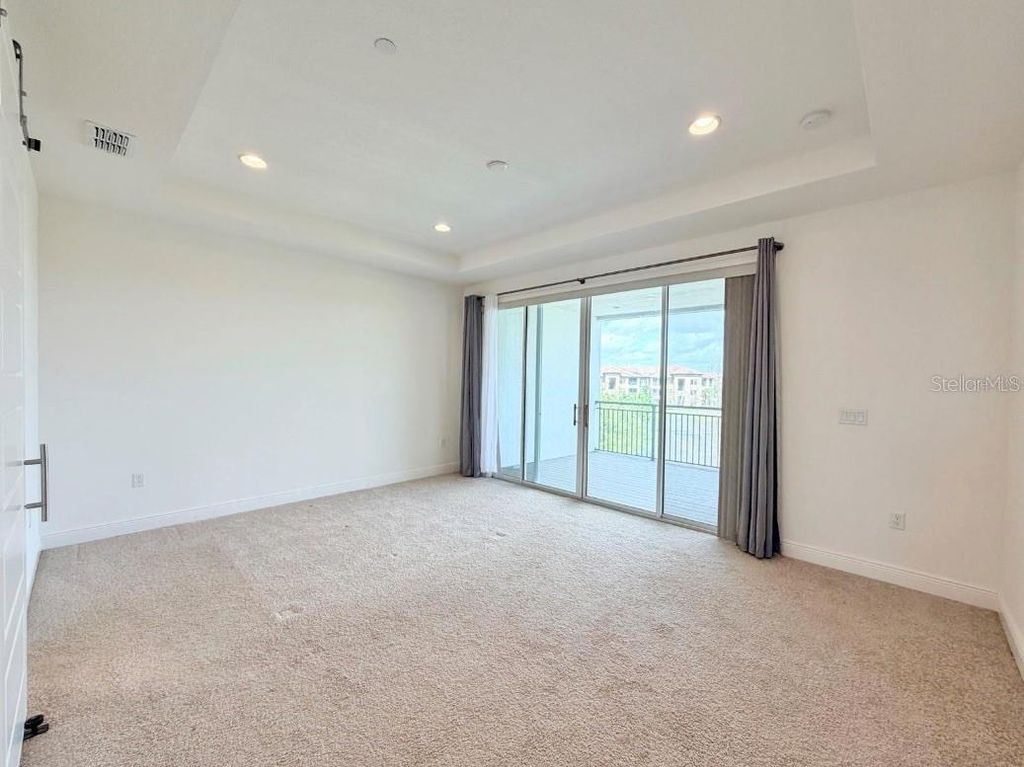 Image 30 of property listing at 9886 BUCKLOW HILL DRIVE, Orlando, FL 32832