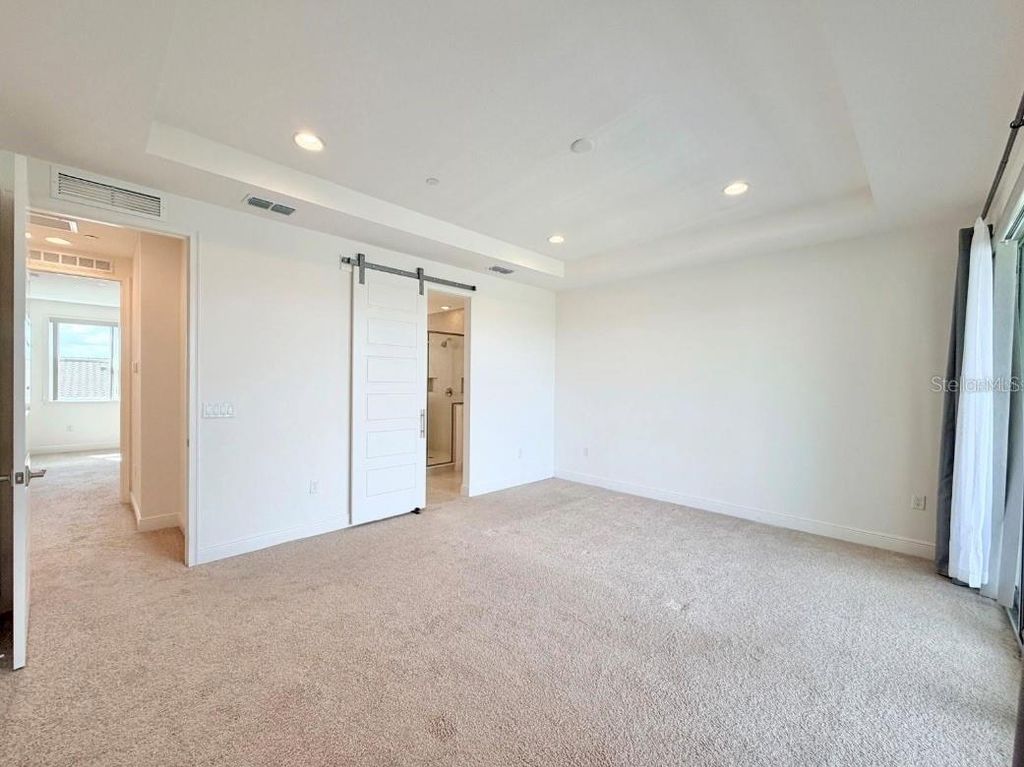Image 31 of property listing at 9886 BUCKLOW HILL DRIVE, Orlando, FL 32832