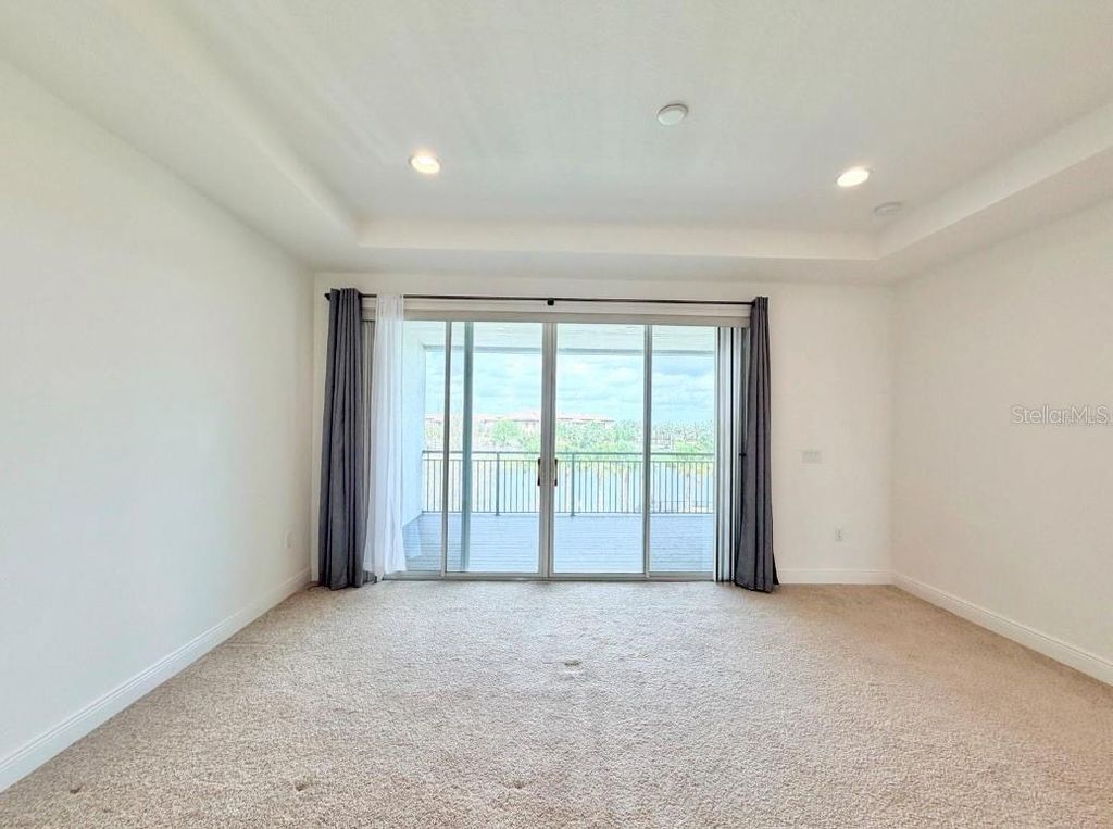 Image 36 of property listing at 9886 BUCKLOW HILL DRIVE, Orlando, FL 32832