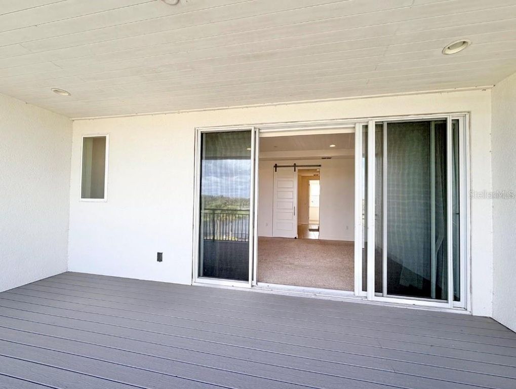 Image 40 of property listing at 9886 BUCKLOW HILL DRIVE, Orlando, FL 32832