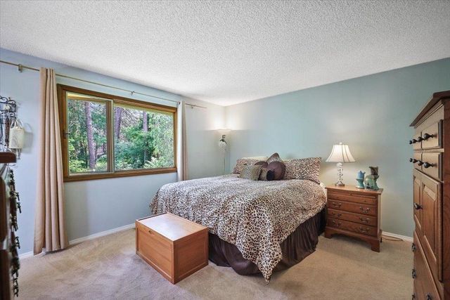 11914 N Fairwood Dr, Spokane, WA 99218