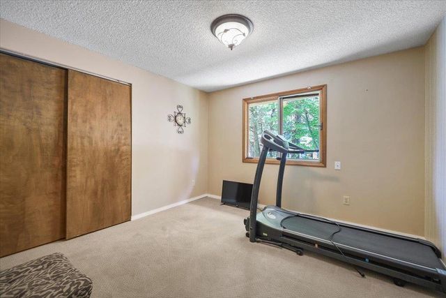 11914 N Fairwood Dr, Spokane, WA 99218