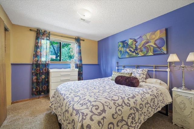 11914 N Fairwood Dr, Spokane, WA 99218