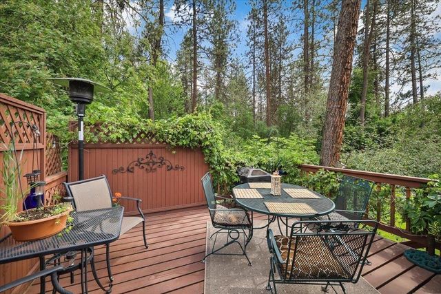 11914 N Fairwood Dr, Spokane, WA 99218