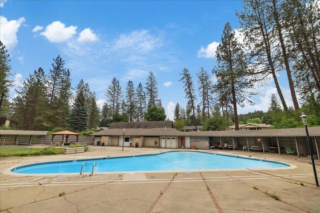 11914 N Fairwood Dr, Spokane, WA 99218