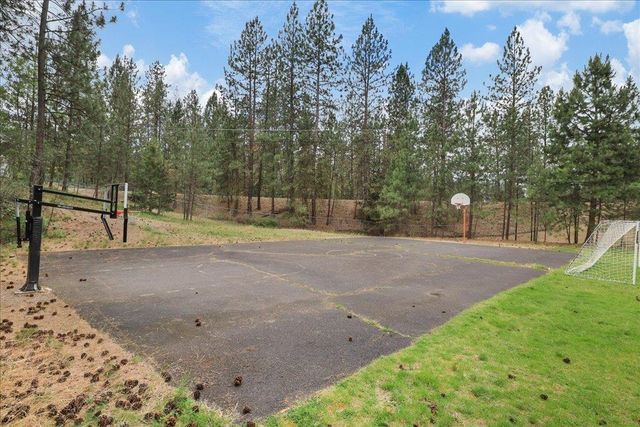 11914 N Fairwood Dr, Spokane, WA 99218