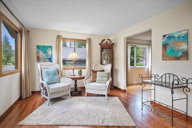11914 N Fairwood Dr, Spokane, WA 99218