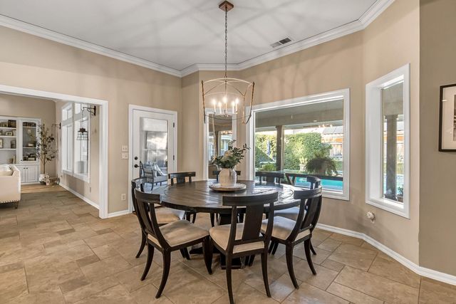 906 E Sutton Drive, Fresno, CA 93720