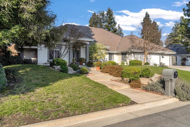 906 E Sutton Drive, Fresno, CA 93720