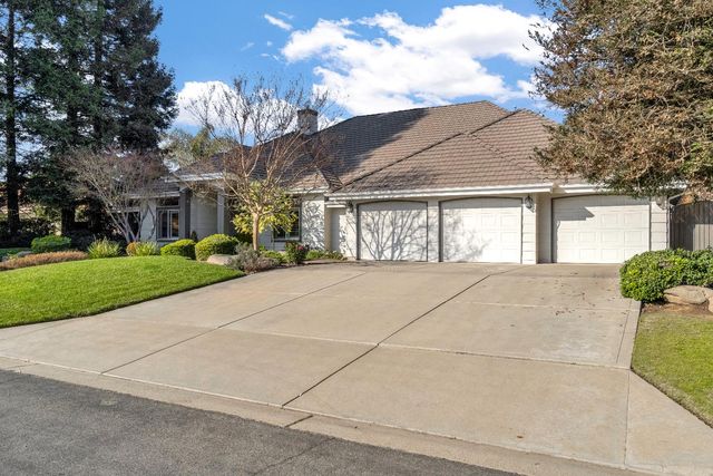 906 E Sutton Drive, Fresno, CA 93720