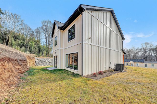 300 Anderson ST, Rocky Mount, VA 24151